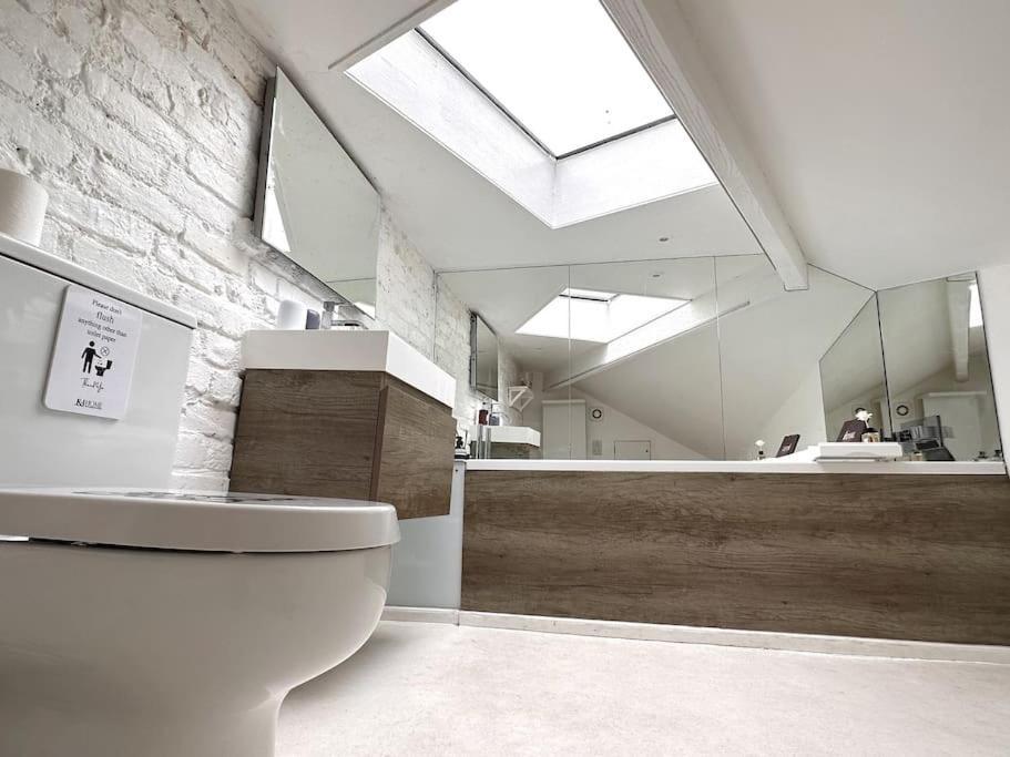 Villa Stunning Modern 2-floor House With 3 Ensuite Londra