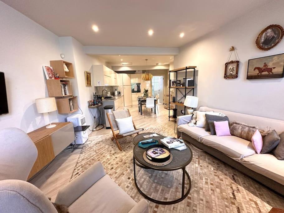 Villa Stunning Modern 2-floor House With 3 Ensuite