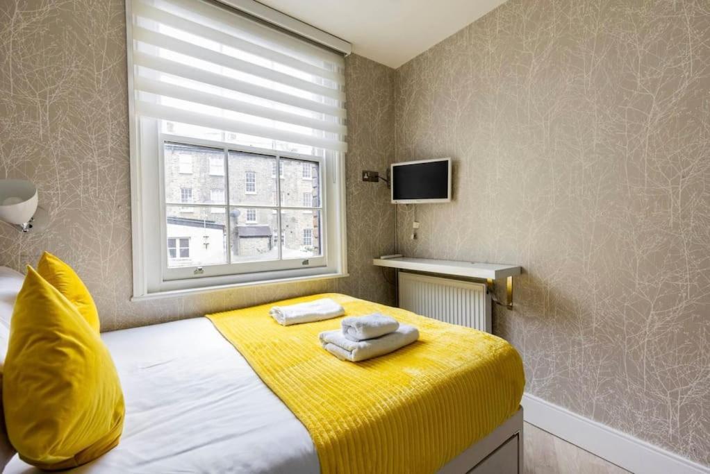 Stunning Modern 2-floor House With 3 Ensuite